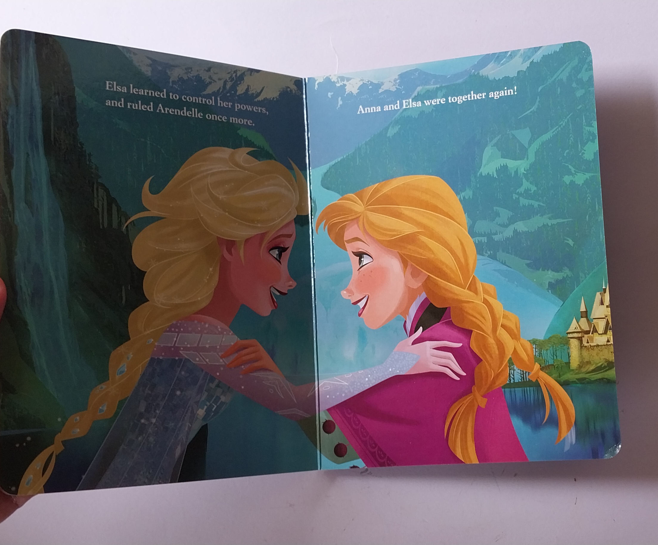 มีหลายภาพ,เจ้าหญิงแอนนา โฟรเซ่น,หนังสือนิทานปกแข็งภาษาอังกฤษ กระดาษแข็งทุกหน้า ขนาด 19ซม. -มือ1 ปกหลังมุมล่างมีรอยลอกเล็กน้อย Disney, Frozen Anna ปีที่พิมพ์ 2014