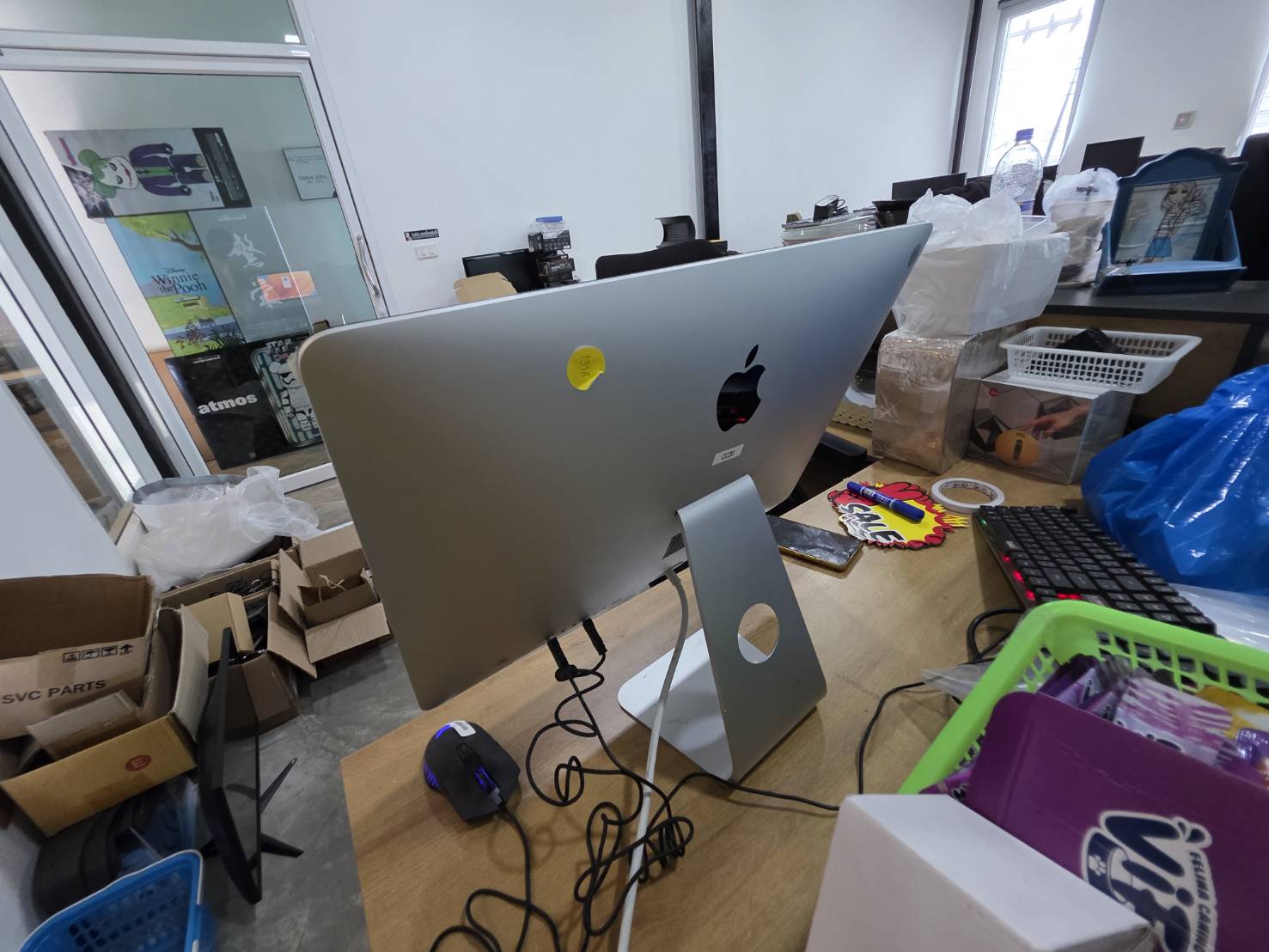 Apple iMac 2017 21.5" 4K (i5-7400/8GB/HDD 1TB/Pro 555 2GB) จอออกชมพูเส้นบางมาก ๆๆ แทบไม่เห็น