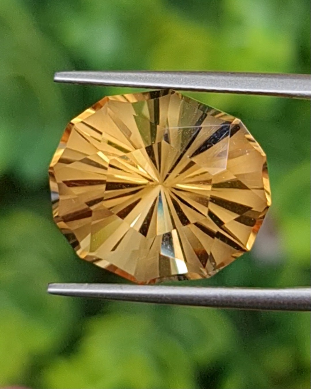 พลอย ซิทริน Citrine 12.11 กะรัต (Cts.) พลอยแท้ อัญมณีมงคลประจําวันเกิด เครื่องประดับพลอย