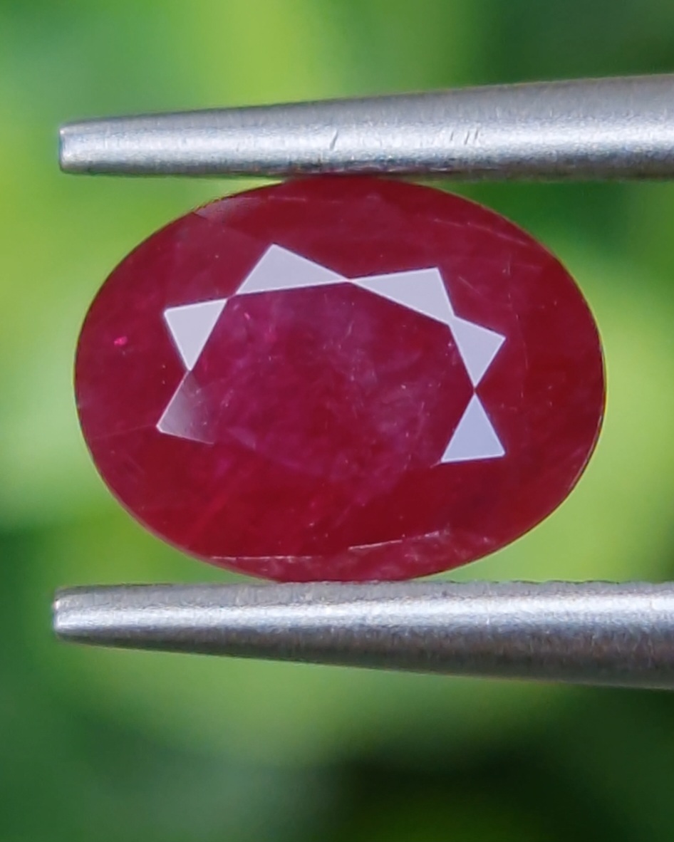 พลอย ทับทิม Ruby Sapphire 1.27 กะรัต (Cts) พลอยแท้ อัญมณีมงคลประจําวันเกิด เครื่องประดับพลอย