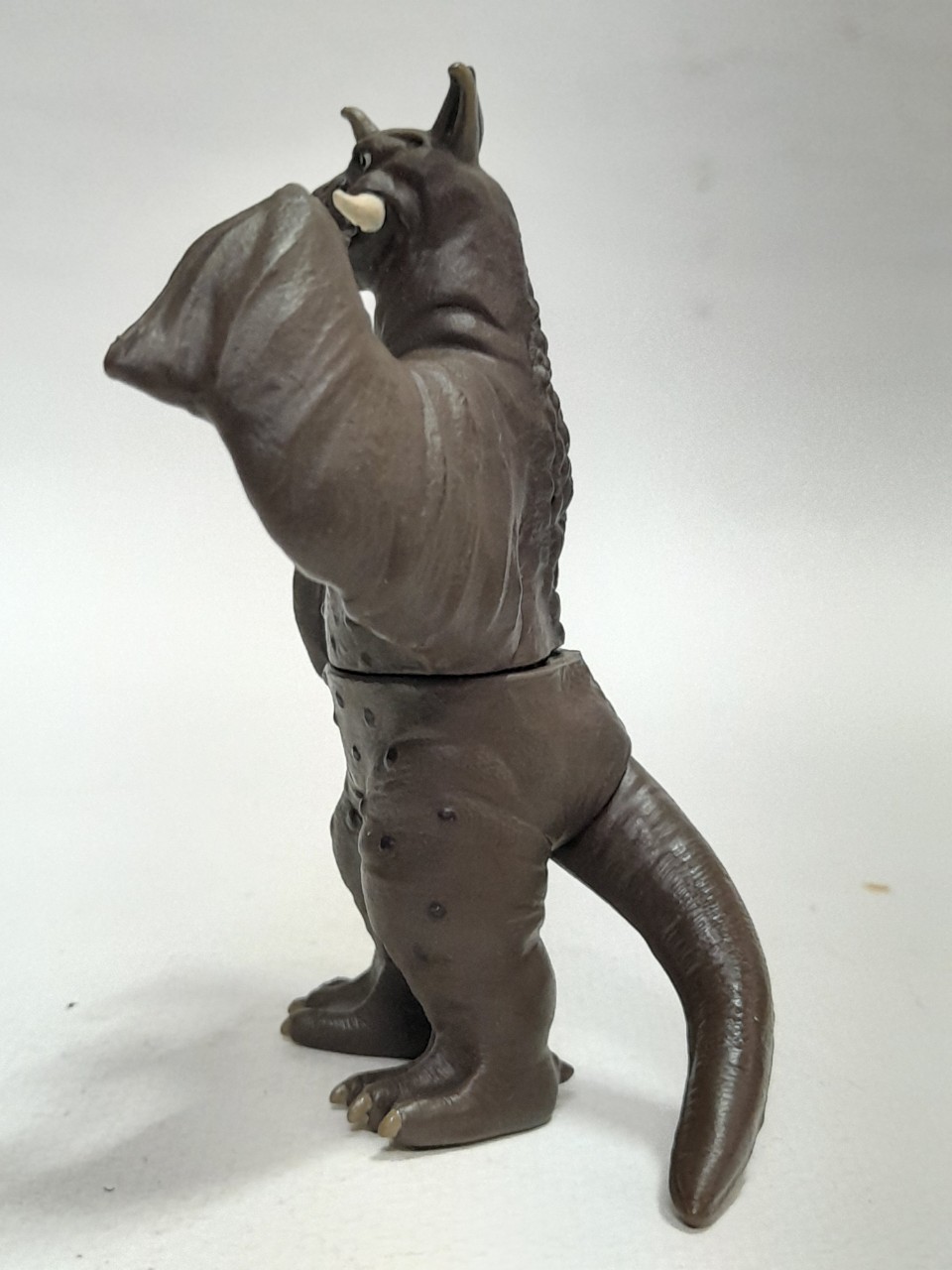 ซอฟ 4 - 4.5 นิ้ว สัตว์ประหลาดแจนโดร่า จากอุลตร้าแมน มือสอง สภาพดี มีรอยบ้าง ค่อนข้างหายาก ไม่พบบ่อย