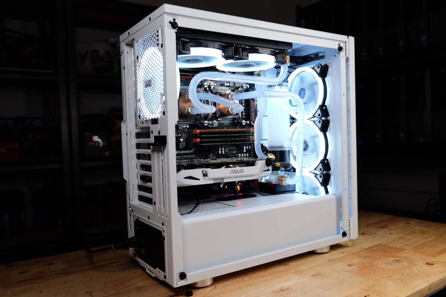 PC ประกอบ เบ็ดเสร็จได้เคสแบบนี้