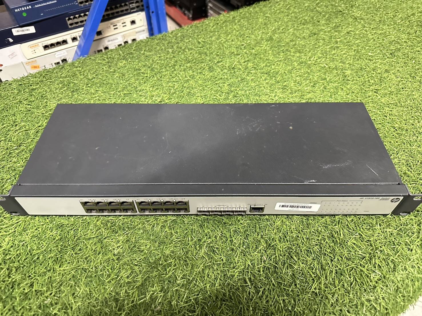 HP V1910-16G (JE005A) 20 Port