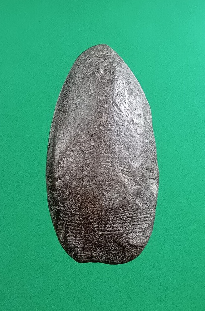 ผ3001 พระขุนแผน ไข่ผ่าซีก เนื้อดิน ไม่ทราบที่