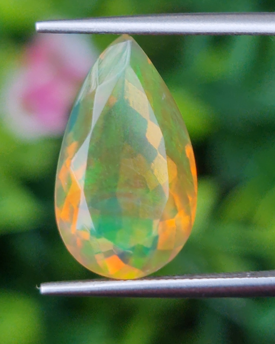 พลอย ฮันนี่ โอปอล Honey Opal 4.16 กะรัต (Cts.) พลอยแท้ อัญมณีมงคลประจําวันเกิด เครื่องประดับพลอย