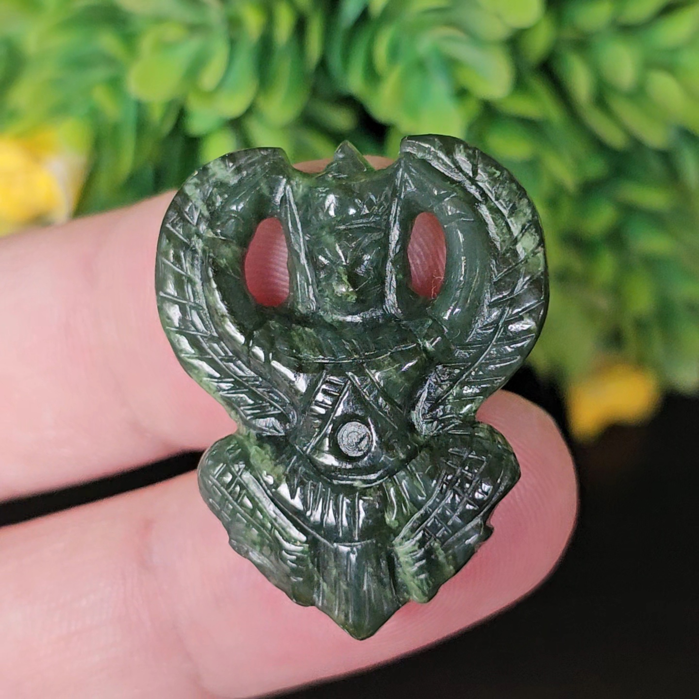 หยกแกะสลัก ครุฑ เนฟไฟรต์ (Nephrite jadeite)