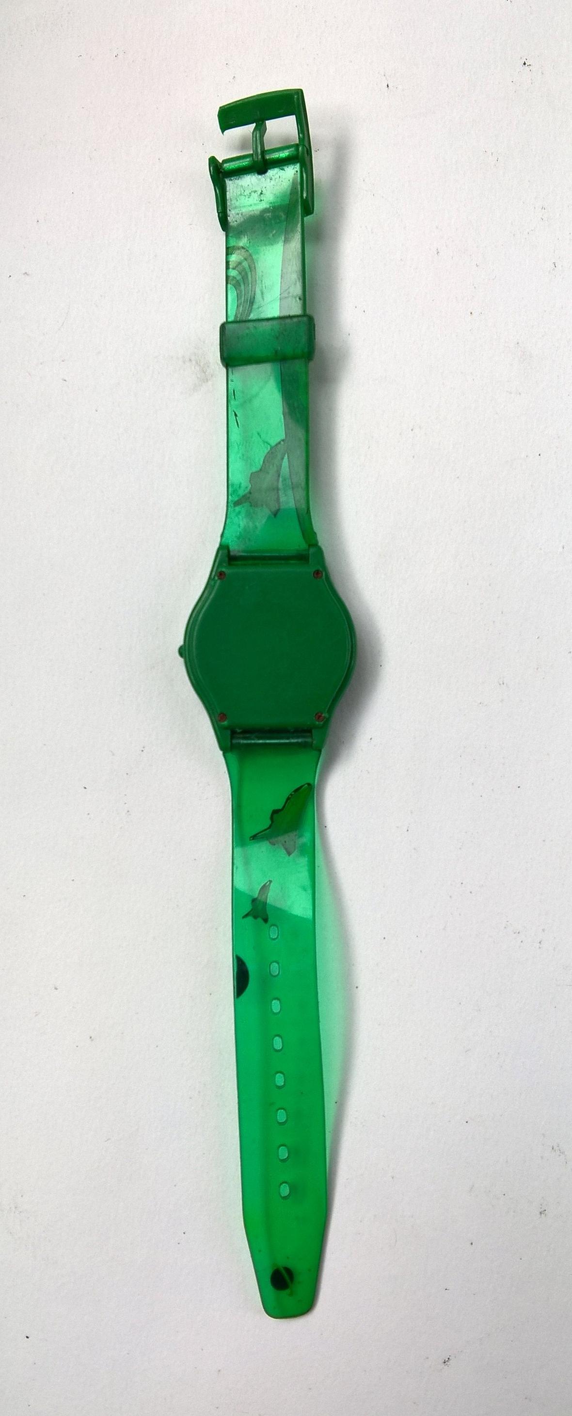 นาฬิกาเก่าของสะสมจากฟิล์มสีฟูจิ ชำรุดตามภาพ