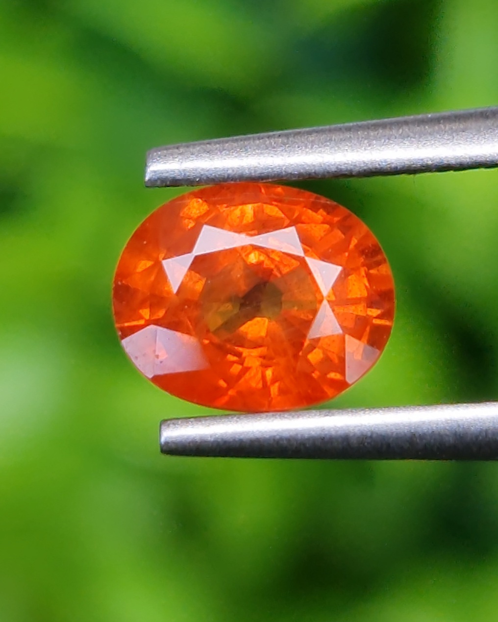 พลอย บุษราคัม Yellow Sapphire 1.12 กะรัต (Cts.) พลอยแท้ อัญมณีมงคลประจําวันเกิด เครื่องประดับพลอย
