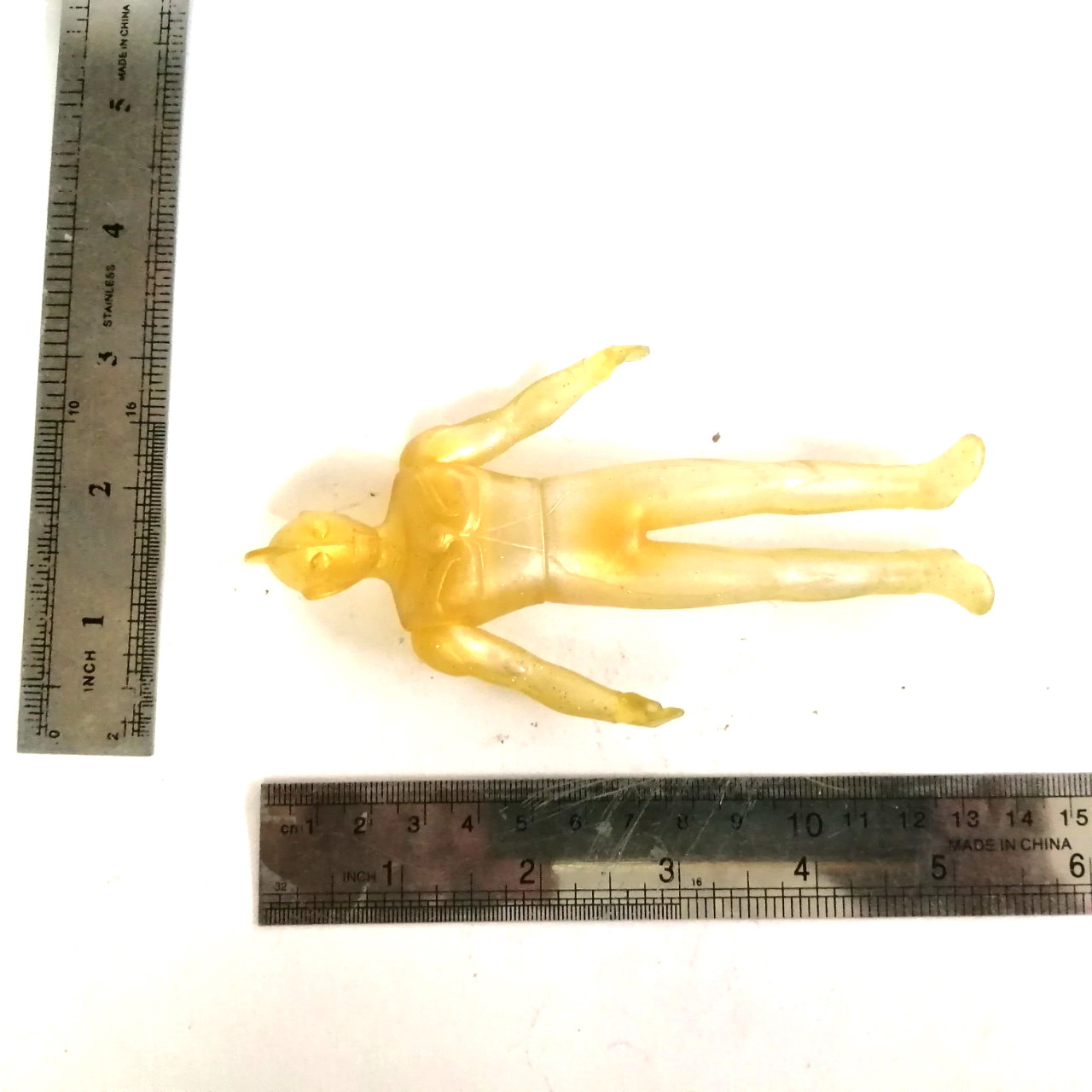 ซอฟ 5 -5.5 นิ้ว อุลตร้าแมน คอสมอส ตัวพิเศษ เคลียร์ใสเหลืองกากเพชร ขนาดตามรูป สภาพดี มีรอยบ้าง