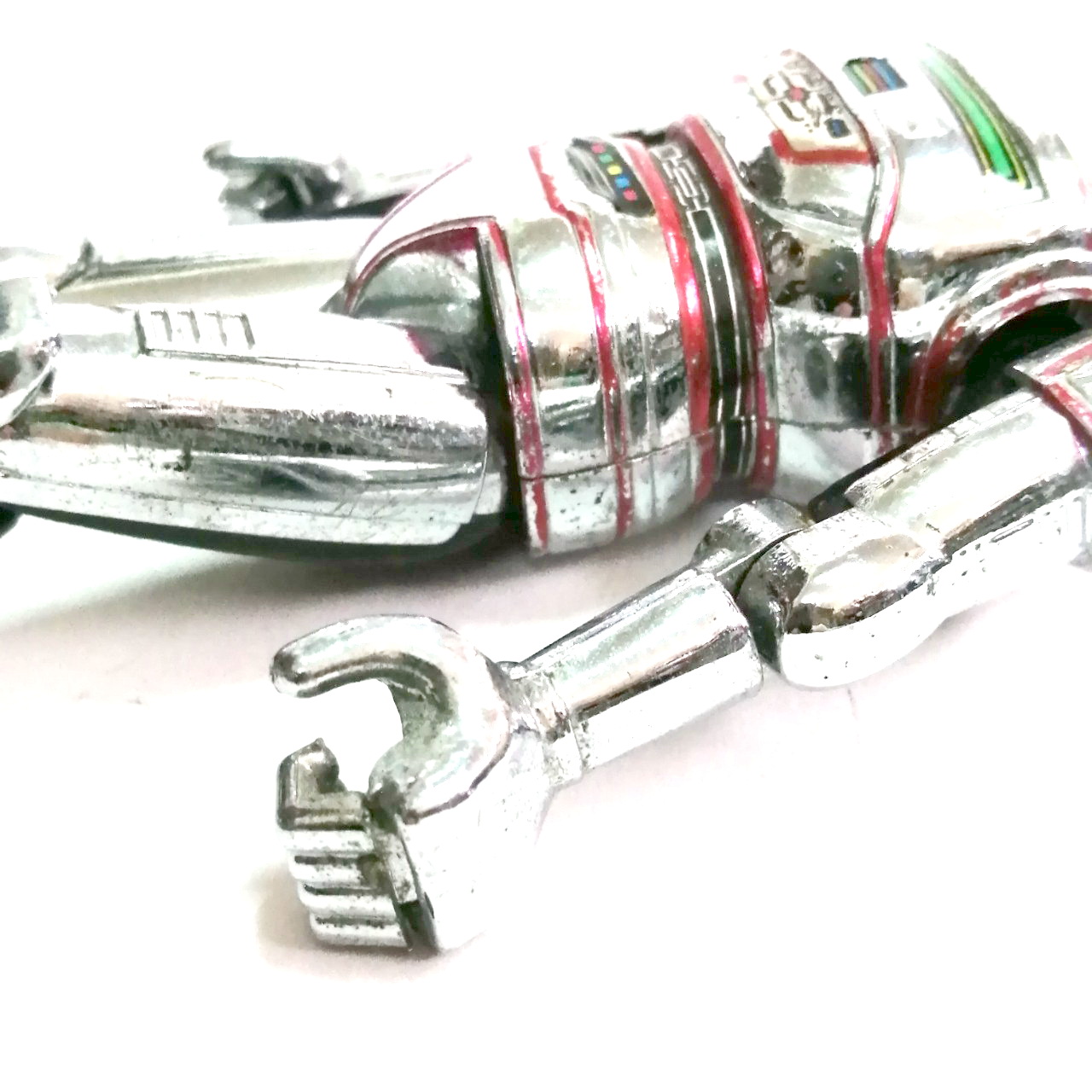 หุ่นเหล็ก มีบางส่วนเป็นพลาสติก จิ้งจอกอวกาศ จัสเปี้ยน มีรอย *** ไม่ทราบแบรนด์ มีตำหนิตามภาพ งานเก่าหายาก เก่าเก็บ มีรอย พิจารณาก่อนซื้อ