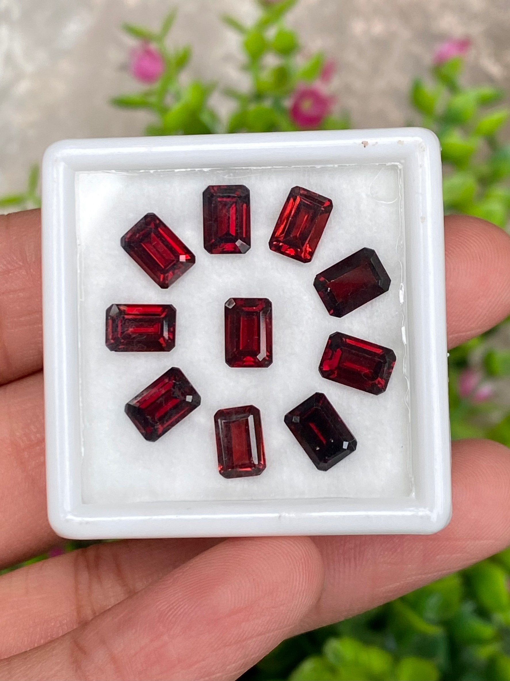 พลอย โกเมน Garnet 10 เม็ด (pcs.) 10.81 กะรัต (Cts.) พลอยแท้ อัญมณีมงคลประจําวันเกิด เครื่องประดับพลอย
