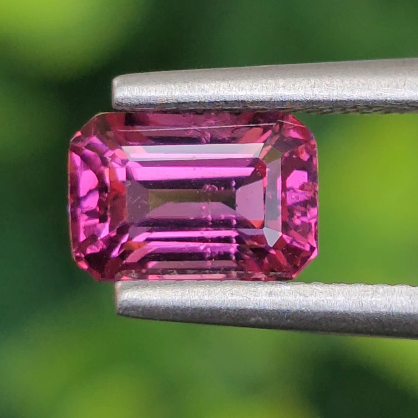 พลอย อุมบาไลต์ การ์เน็ต Umbalite Garnet 1.28 กะรัต (Cts.) ดิบ Unheated ลอยแท้ อัญมณีมงคลประจําวันเกิด เครื่องประดับพลอย