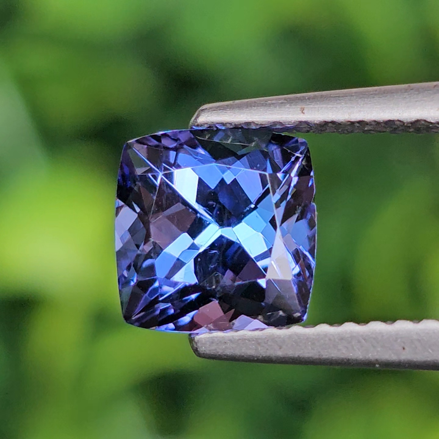 พลอย แทนซาไนท์ Tanzanite 1.60 กะรัต (Cts) พลอยแท้ อัญมณีมงคลประจําวันเกิด เครื่องประดับพลอย