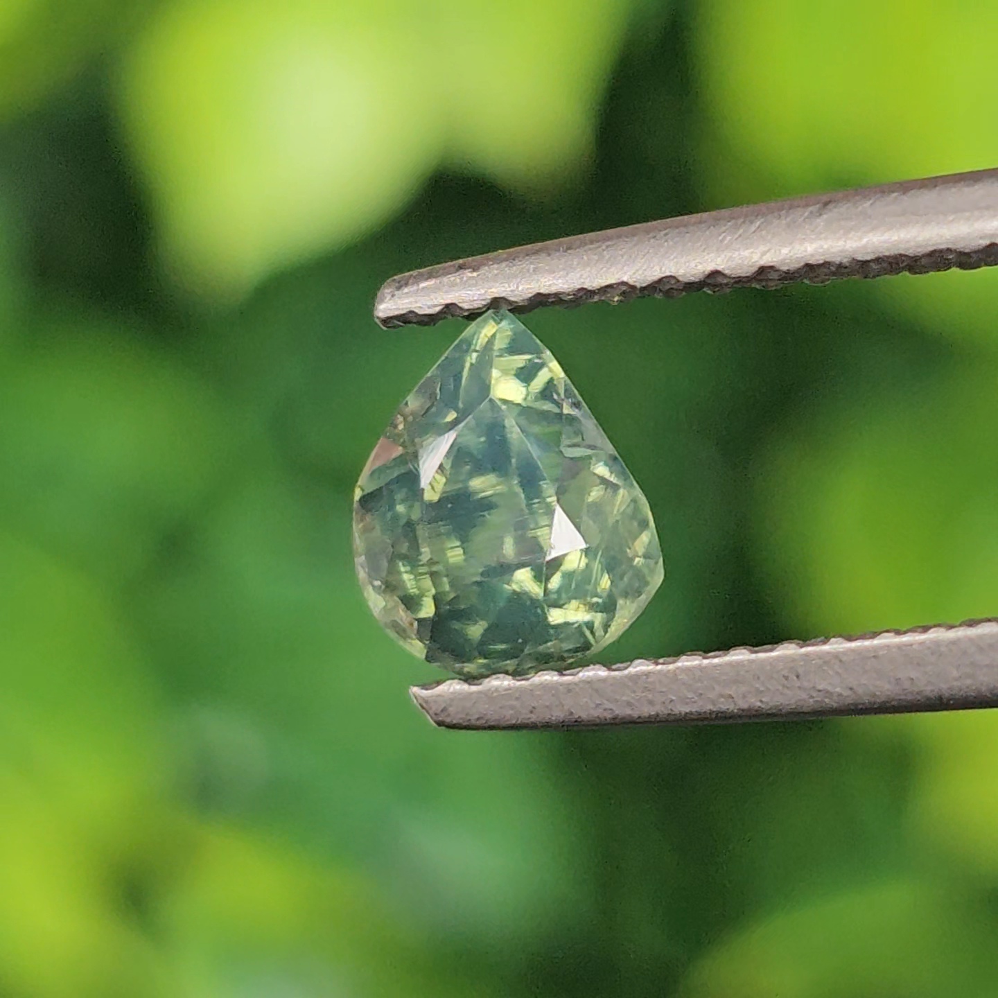 พลอย เพทาย Natural Zircon 1.09 กะรัต (Cts.) ดิบ พลอยแท้อัญมณีมงคล ประจําวันเกิด เครื่องประดับพลอย