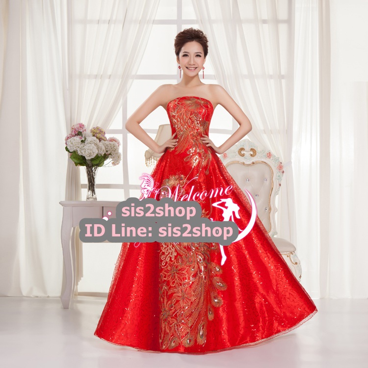 พร้อมเช่า ชุดราตรียาว เกาะอก สีแดง แต่งเลื่อมรูปลายนกยูง (ซิปหลัง)