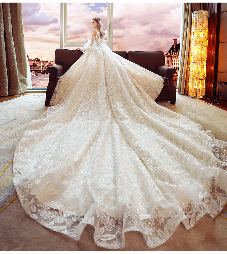 ชุดแต่งงาน แขนสามส่วน หางยาว เชือกผูกหลัง