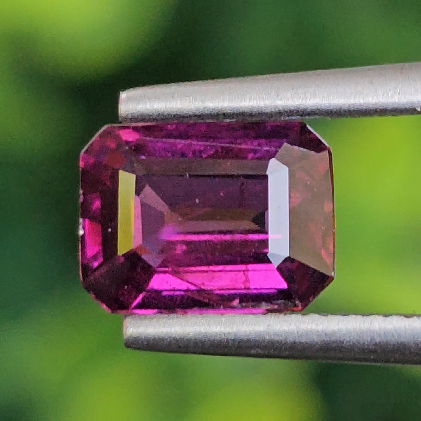 พลอย อุมบาไลต์ การ์เน็ต Umbalite Garnet 1.26 กะรัต (Cts.) ดิบ Unheated ลอยแท้ อัญมณีมงคลประจําวันเกิด เครื่องประดับพลอย