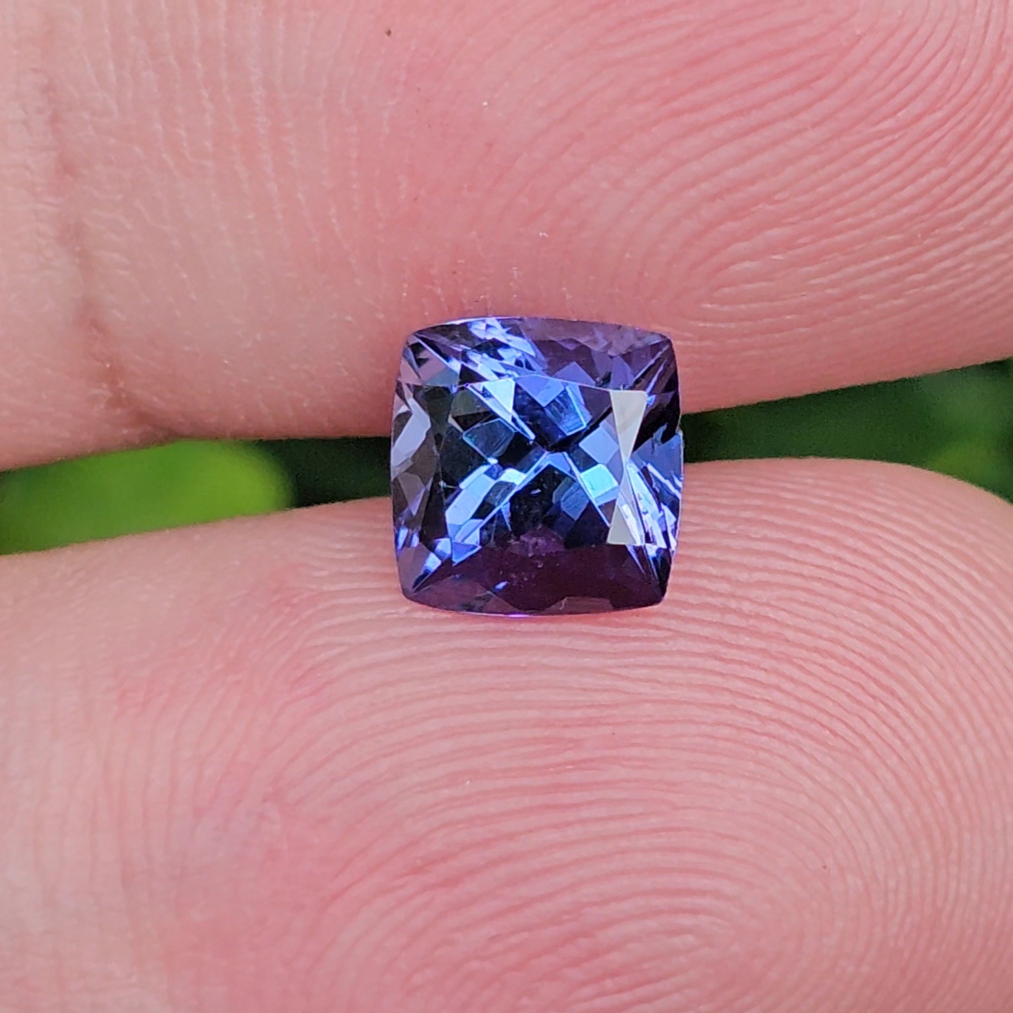 พลอย แทนซาไนท์ Tanzanite 1.60 กะรัต (Cts) พลอยแท้ อัญมณีมงคลประจําวันเกิด เครื่องประดับพลอย