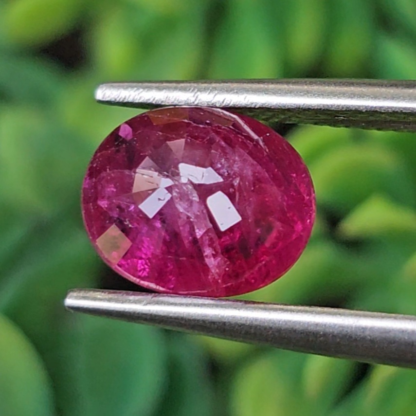 พลอย ทับทิม สยาม Siam Ruby sapphire 1.60 กะรัต (Cts.) พร้อมใบเซอร์ (With Certificate) พลอยแท้ อัญมณีมงคลประจําวันเกิด เครื่องประดับพลอย