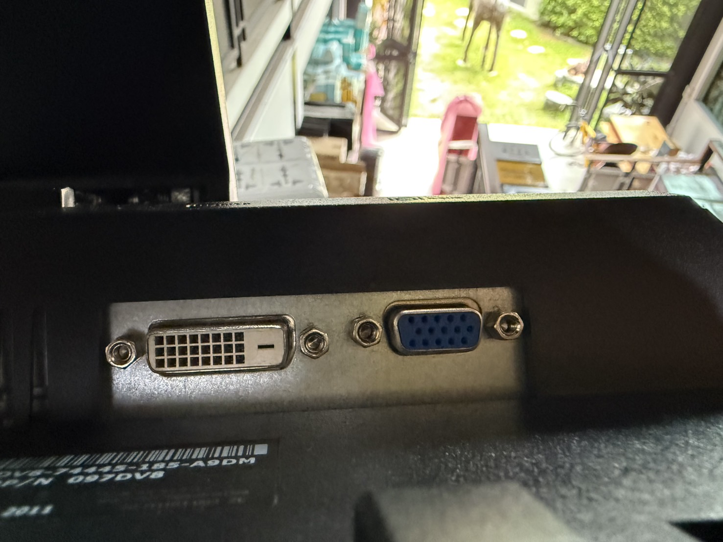 Dell E2011HT 20-inch จอไบร์ทเล็กน้อย