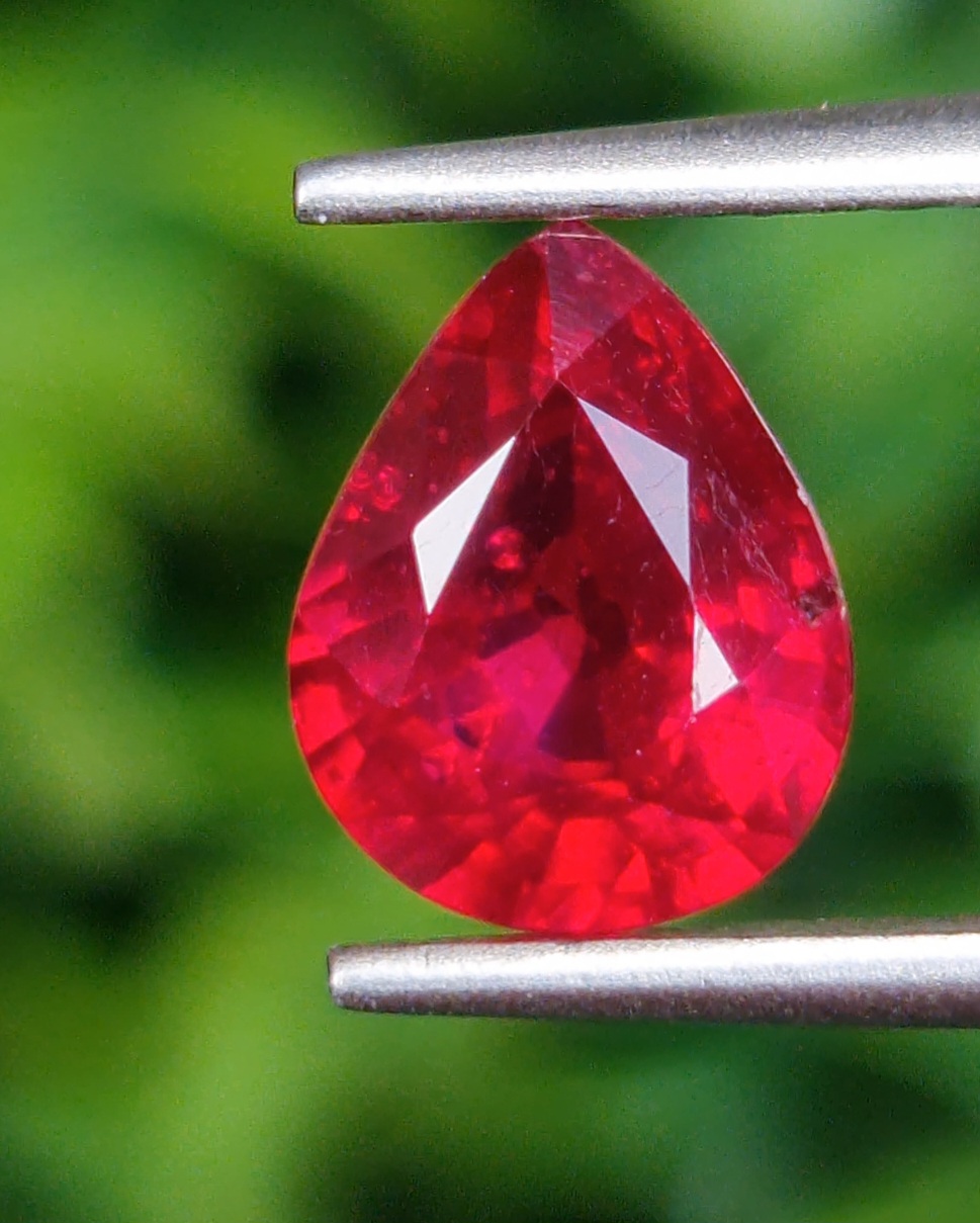 พลอย ทับทิม (Ruby Sapphire) 2.45 กะรัต (Cts.) พลอยแท้ อัญมณีมงคลประจําวันเกิด เครื่องประดับพลอย