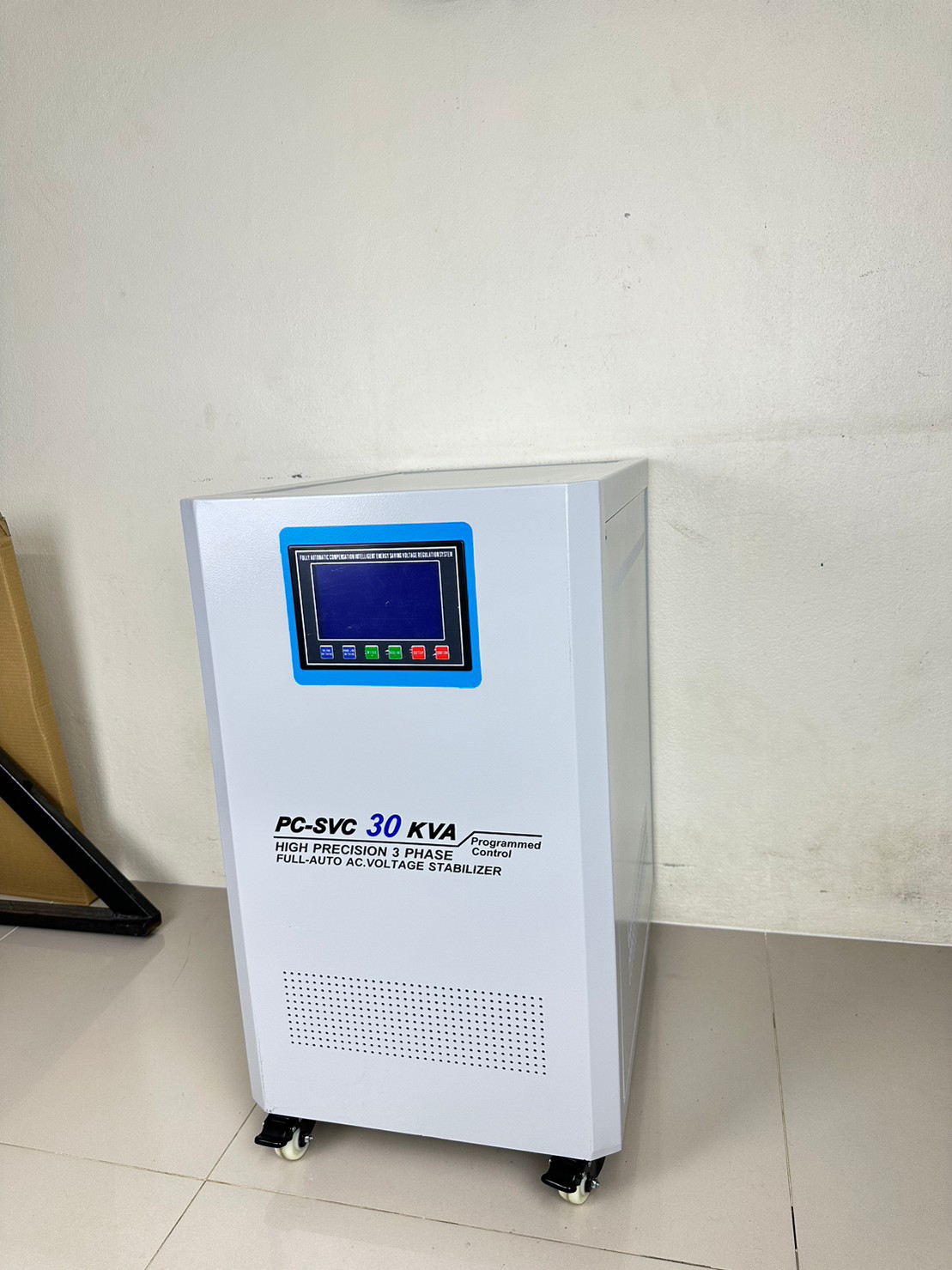 เครื่องปรับแรงดันไฟฟ้าอัตโนมัติ : SVC30K 3P