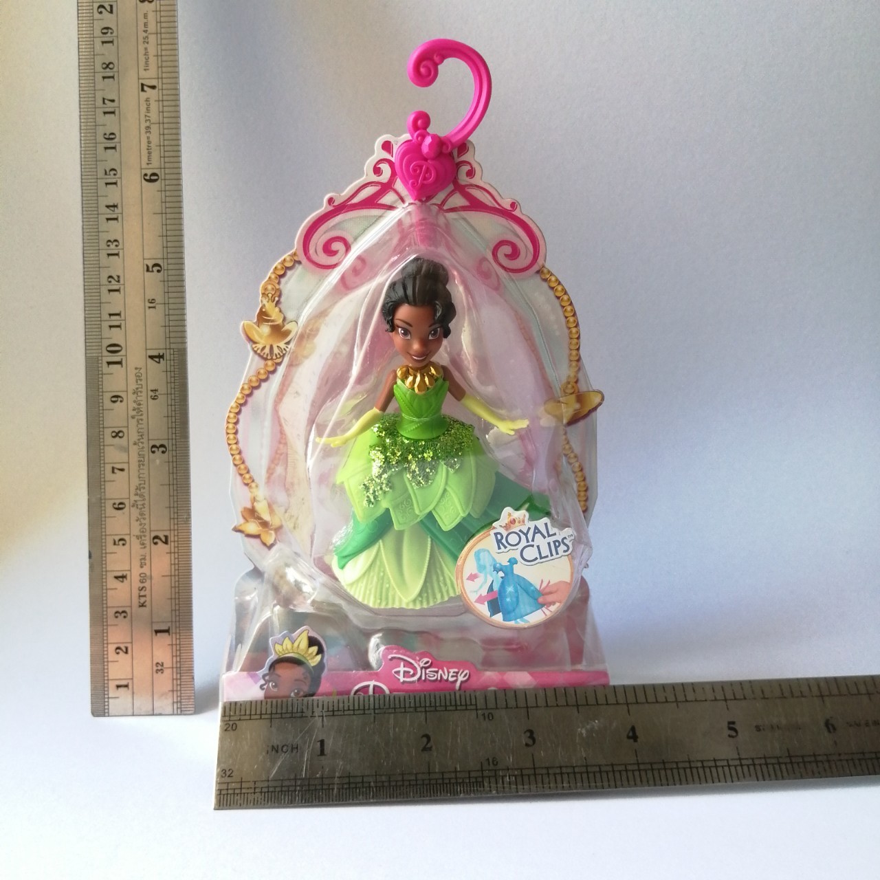 ตุ๊กตาเจ้าหญิงดิสนีย์ เทียน่า จาก เจ้าญิงกบ รุ่น คลิป อินทูแฟชั่น Disney Princess's Clip into Fashion สามารถแกะชุดออก และแปะเข้ากับตัวได้ตามภาพ