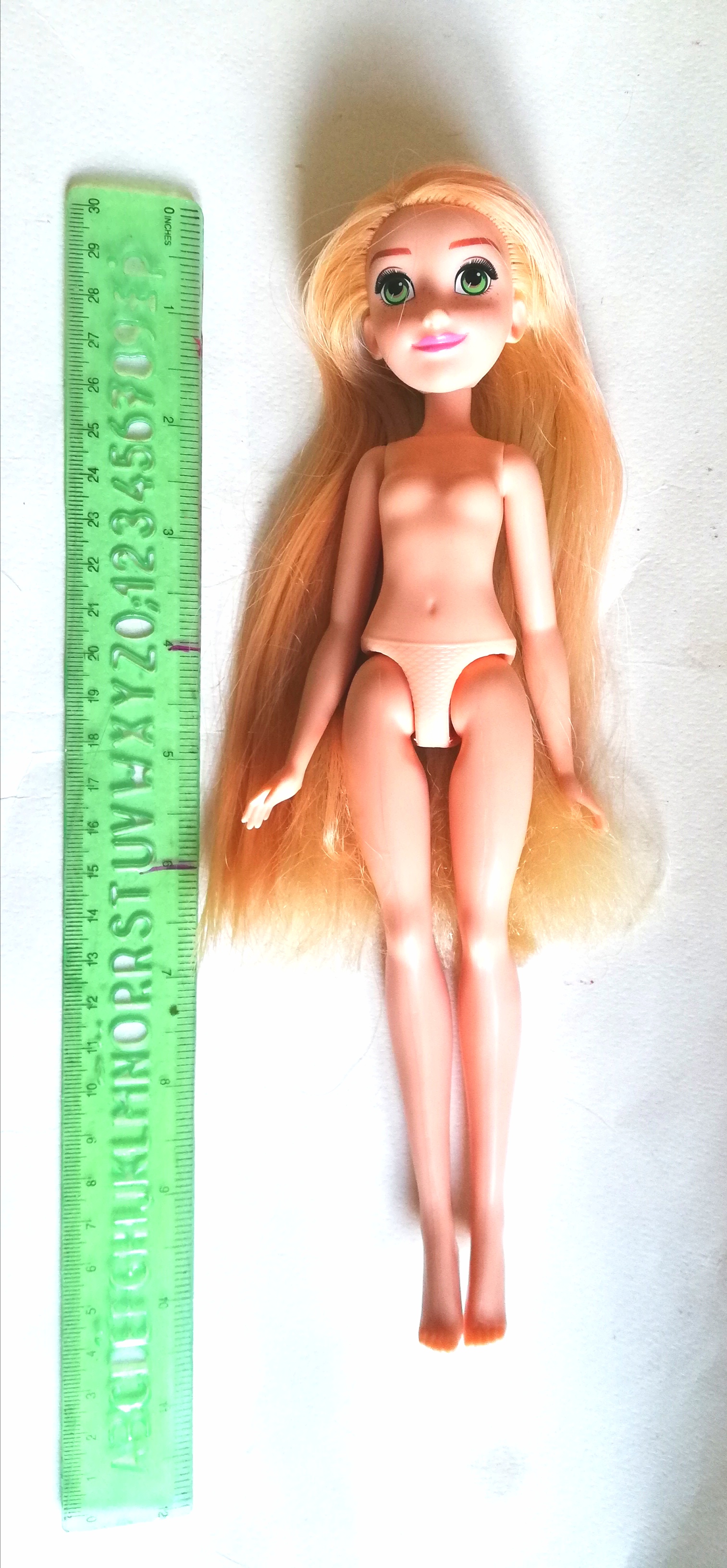 มีหลายภาพ, ตุ๊กตาราพันเซลHasbro **แถมชุด ผมบลอนด์ **ปลายมีช็อตบ้าง, Hasbro รุ่นขาแข็ง หัวเข่าพับงอไม่ได้