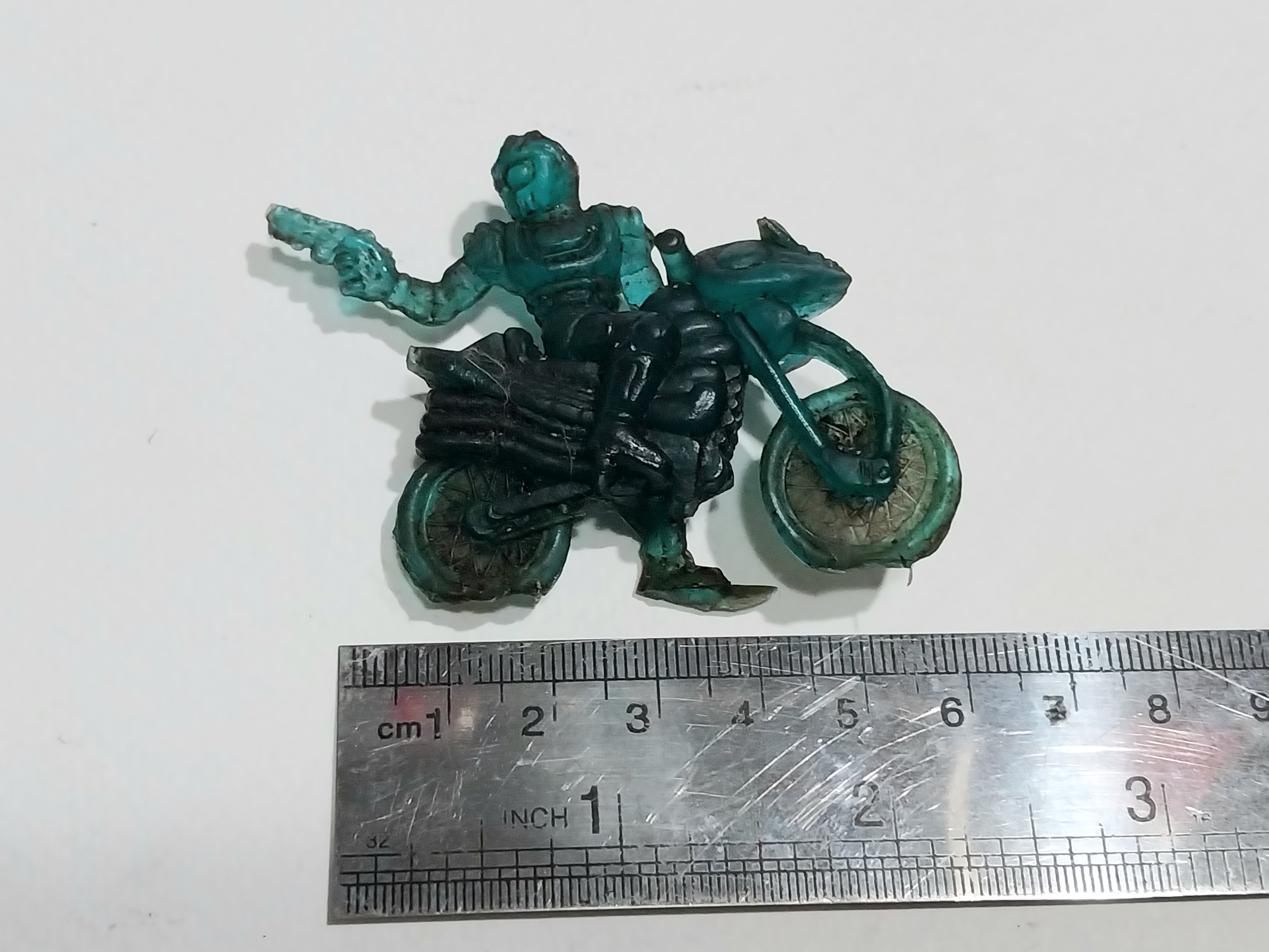 มีหลายภาพ, ตุ่นยางไรเดอร์แบล็ค RX ขี่อะโคลแบกเตอร์ **ด้านล่างบริเวณล้อมีตำหนิ ตามภาพ