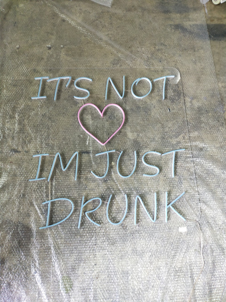 ไฟนีออน เฟค