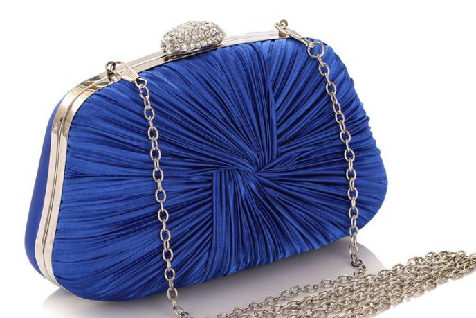 พร้อมส่ง Evening Clutch กระเป๋าออกงาน แบบอัดพลีทจับจีบผาซาติน คริสตัลสวยหรู ทรงกระทัดรัด มาพร้อมสายสะพายสั้น/ยาว