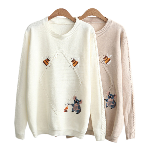 เสื้อสเวตเตอร์กันหนาว ไหมพรมนิ่มปักลายผึ้งน้อย (12001LM)