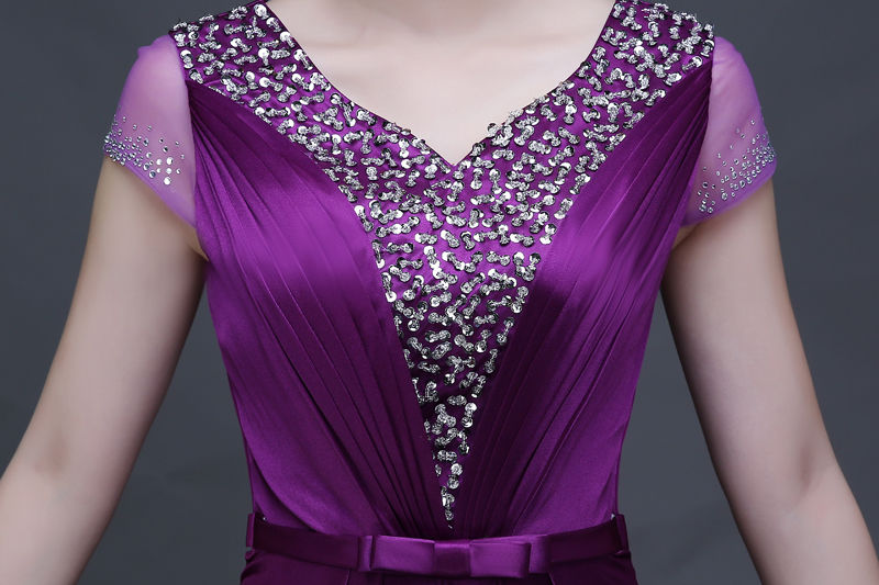 Pre-order ชุดราตรียาว แขนสั้น คอวี จับจีบ ปักเลื่อม คาดโบว์ ซิปหลัง มีไซส์ใหญ่