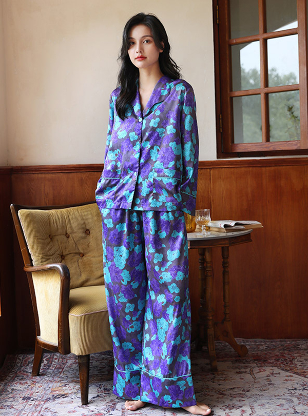 🚩พร้อมส่ง🚩ชุดนอนขายาว Silk Satin ไหมซาตินพรีเมี่ยม พิมพ์ลายดอกสไตล์วินเทจสีสด ผ้านุ่มลื่นละมุนผิว (ST122)