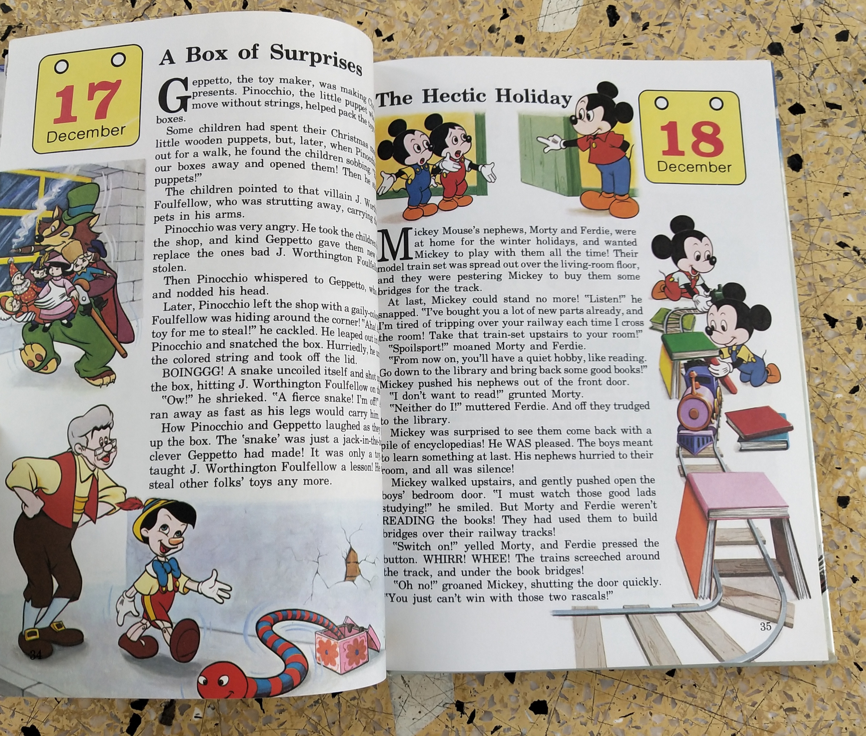 หนังสือภาพการ์ตูนดิสนีย์น่ารัก **หนังสิอเก่า มีตำหนิ โปรดตรวจสอบทุกภาพ ปกแข็ง ฉบับภาษาอังกฤษ เล่าเรื่องราวของทุกวันในฤดูหนาว ผ่านตัวการ์ตูนจากดิสนีย์ Story a Day for every day of the year ,Winter