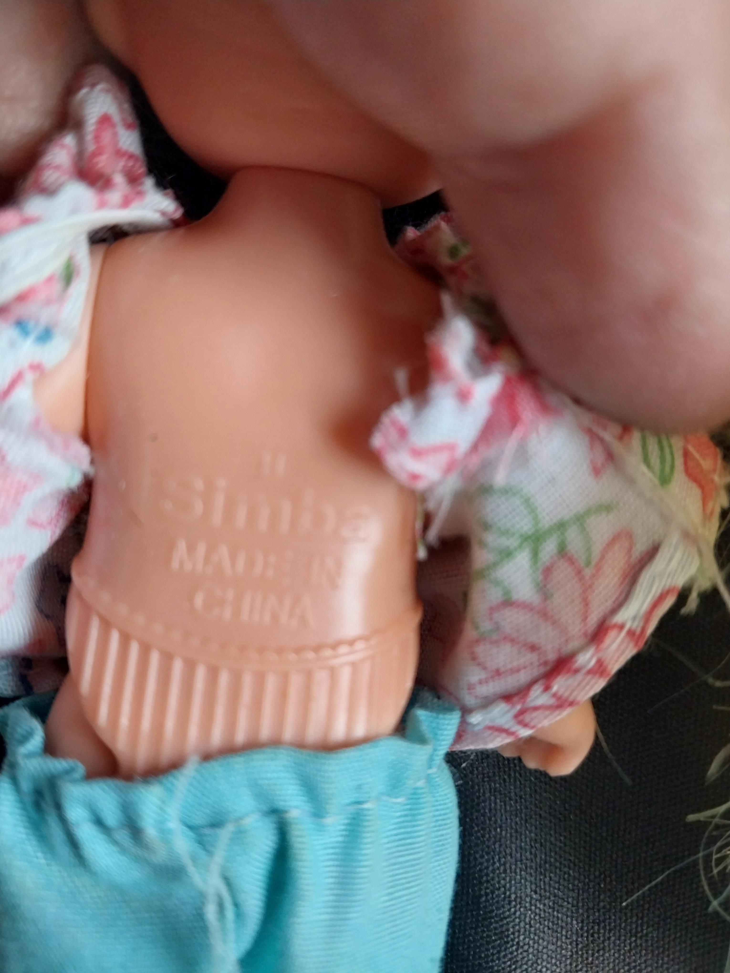 มีหลายภาพ,เซ็ทตุ๊กตาเด็ก 2 ตัวงาน Simba Toy, 1 ตัวงานพรีเมี่ยม 7-11 (เท้าชำรุด ตามภาพ), 1 ตัว ไม่ทราบแบรนด์