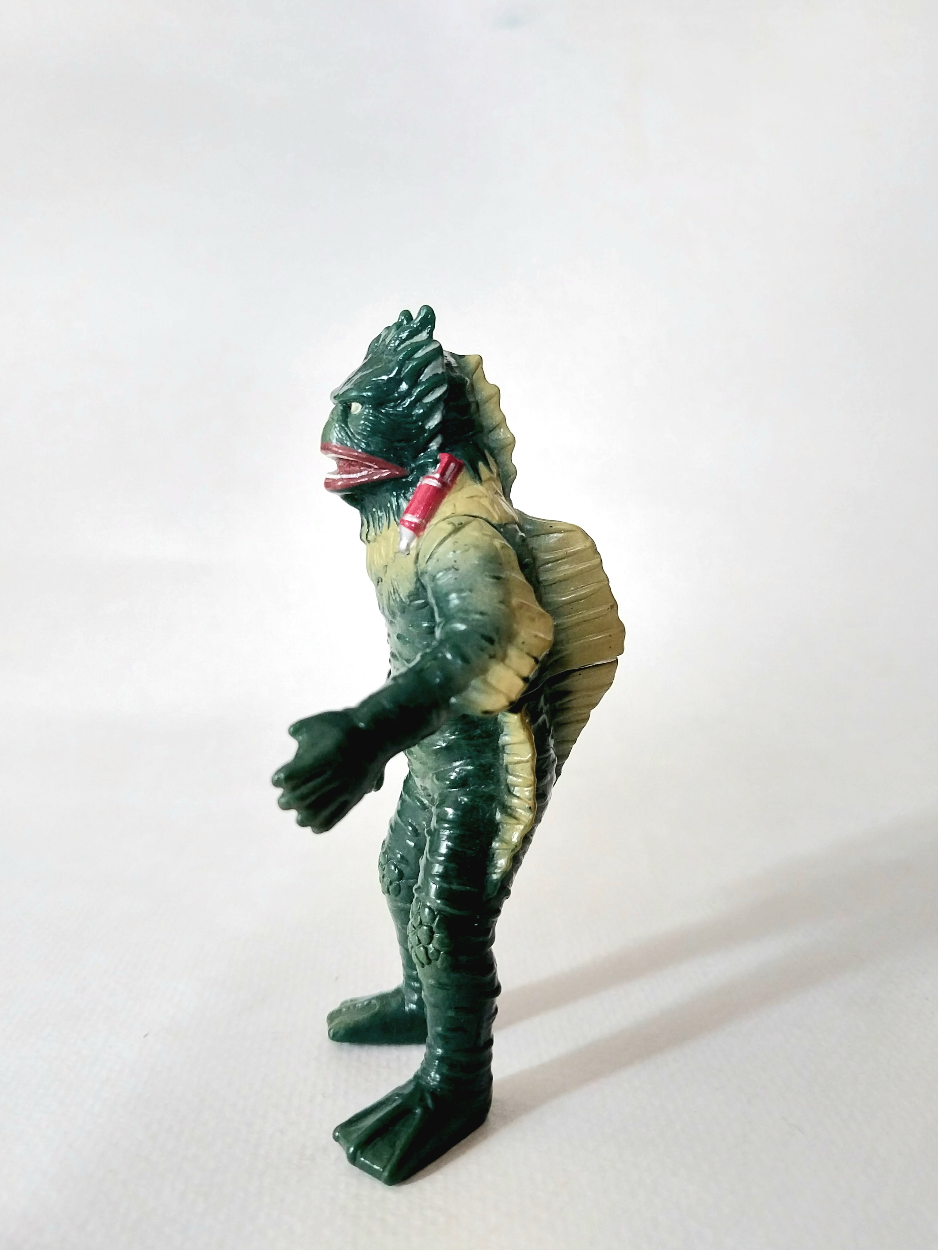 ซอฟ 4 นิ้ว สัตว์ประหลาด รากอน ตัวร้ายคู่ปรับอุลตร้าแมนคนแรก ขนาดตามรูป สภาพดีมีรอยบ้าง ค่อนข้างหายาก