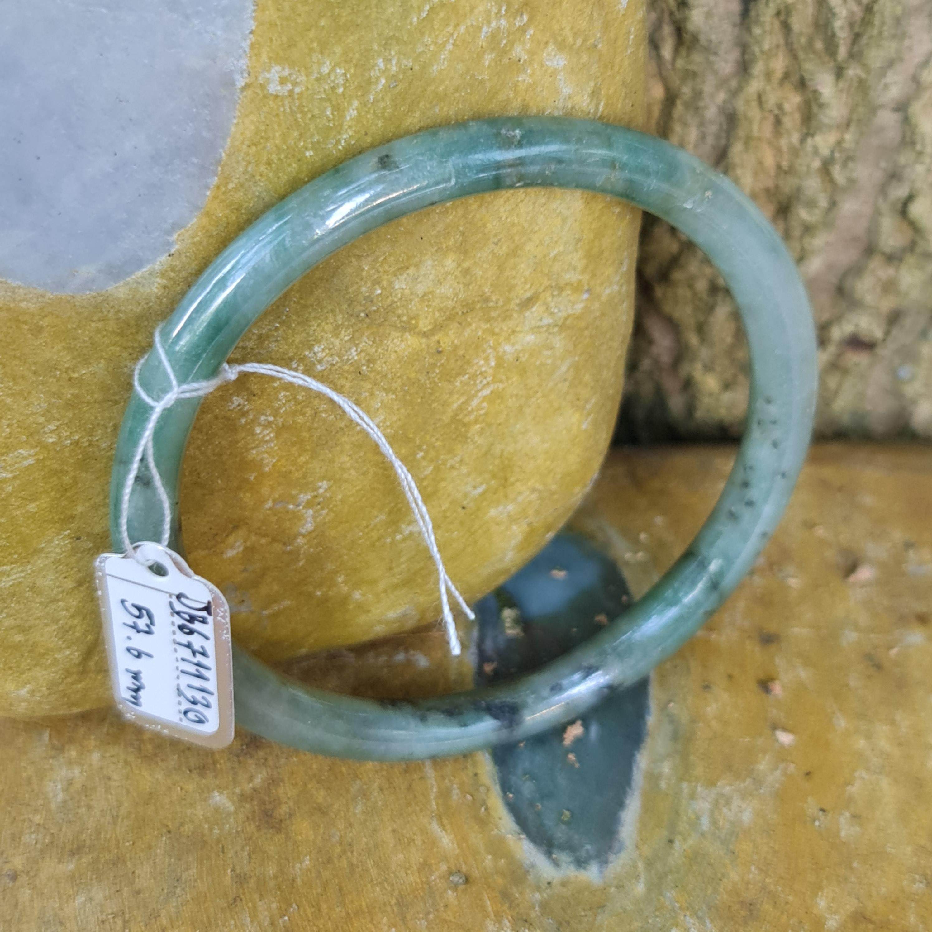 JB6711130 หยก พม่า แท้ Jade กำไลหยก 57.6 มม. (Jadeite bracelet) พม่า (Myanmar)