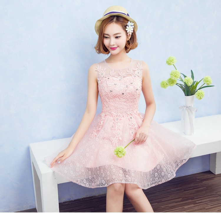 Pre-order ชุดราตรีสั้น แขนกุด คอกลม ปักดิ้นลูกไม้ ปักเลื่อม เชือกผูกหลัง สีชมพู