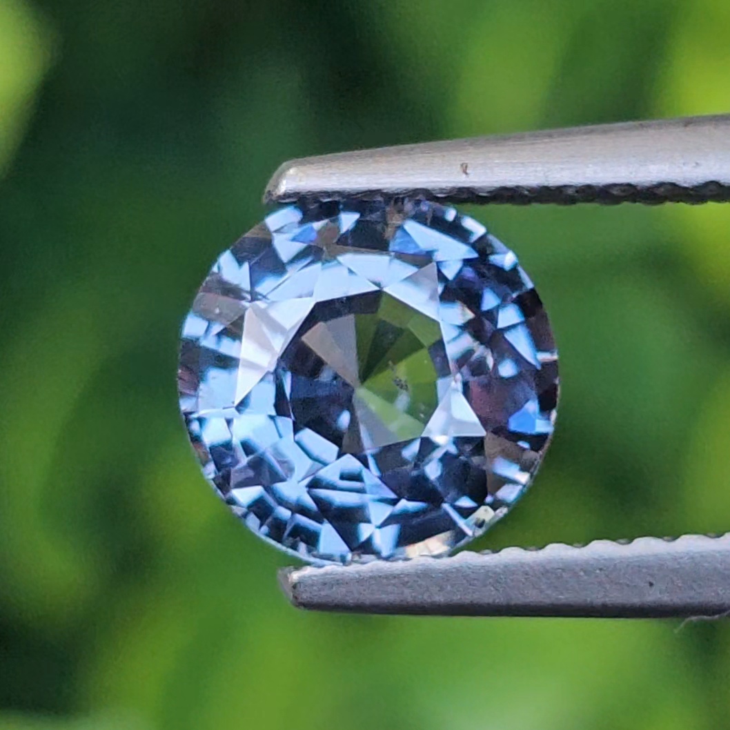 สปิเนล (Spinel ) 1.56 กะรัต (Cts.) พลอยแท้ อัญมณีมงคลประจําวันเกิด เครื่องประดับพลอย