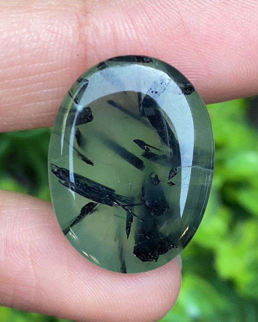 ไหมดำ พรีไนท์ Prehnite with Black tourmaline 30.0 กะรัต Cts. พลอยแท้ อัญมณีมงคลประจําวันเกิด เครื่องประดับพลอย