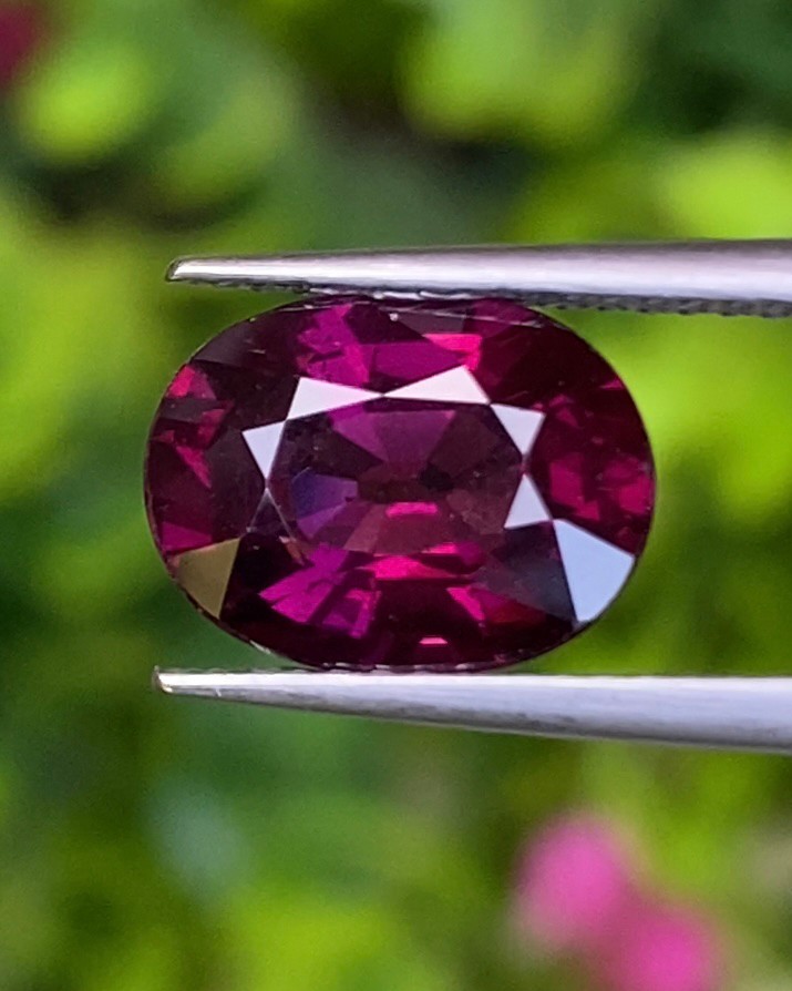 พลอย โรโดไลต์ กาเน็ท Rhodolite Garnet 3.41 กะรัต Cts. พลอยแท้ อัญมณีมงคลประจําวันเกิด เครื่องประดับพลอย