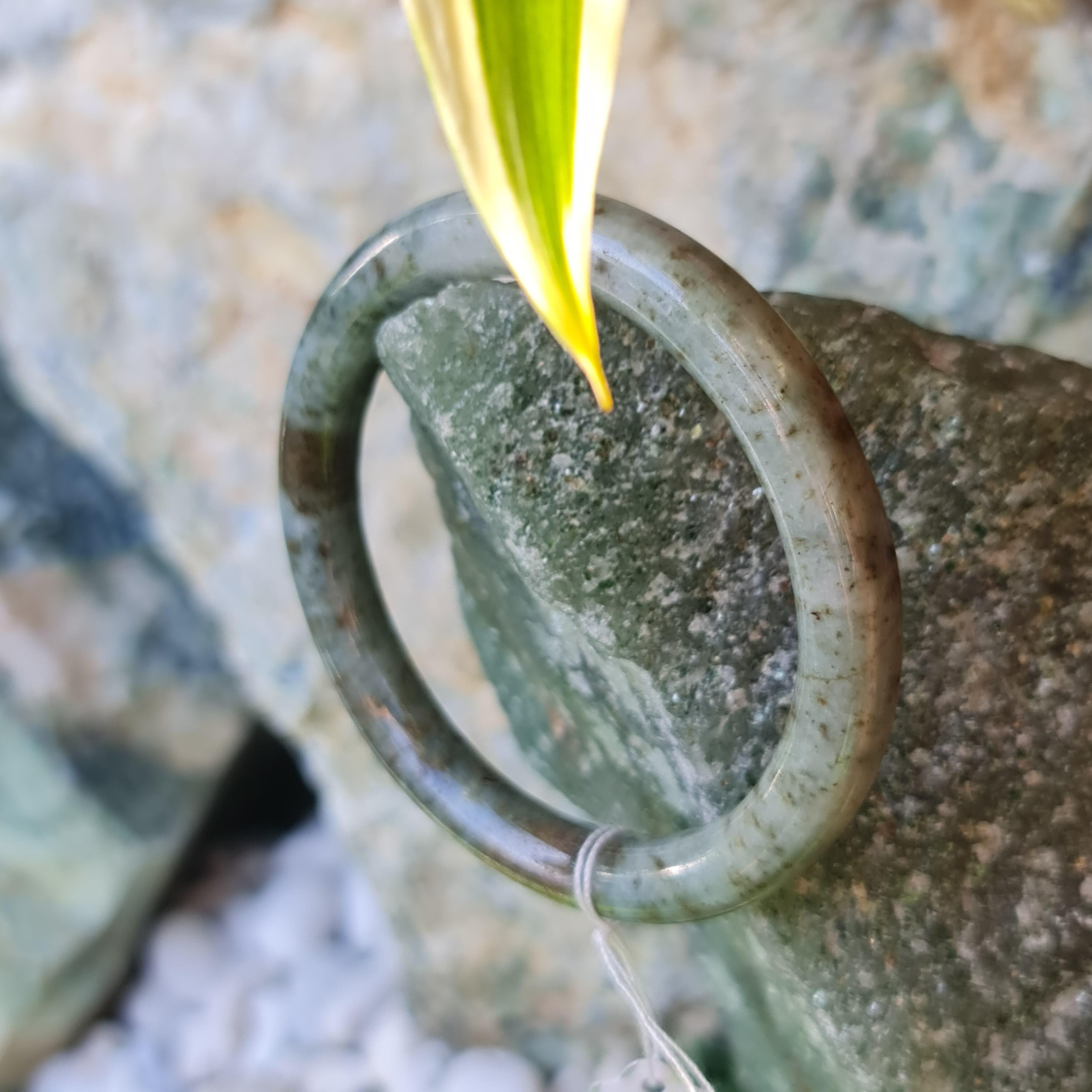 JB6711067 หยก พม่า แท้ Jade กำไลหยก (Jadeite bracelet) พม่า (Myanmar) 50.7 มม.