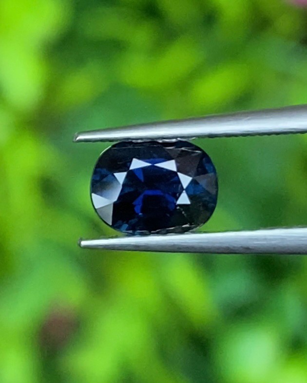 พลอย ไพลิน blue sapphire 0.93 กะรัต (Cts.) ดิบ Unheated พลอยแท้ อัญมณีมงคลประจําวันเกิด เครื่องประดับพลอย
