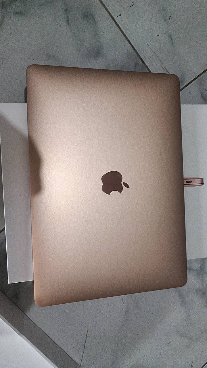 Macbook Air m1 8/256 มีกล่อง สภาพดีมาก