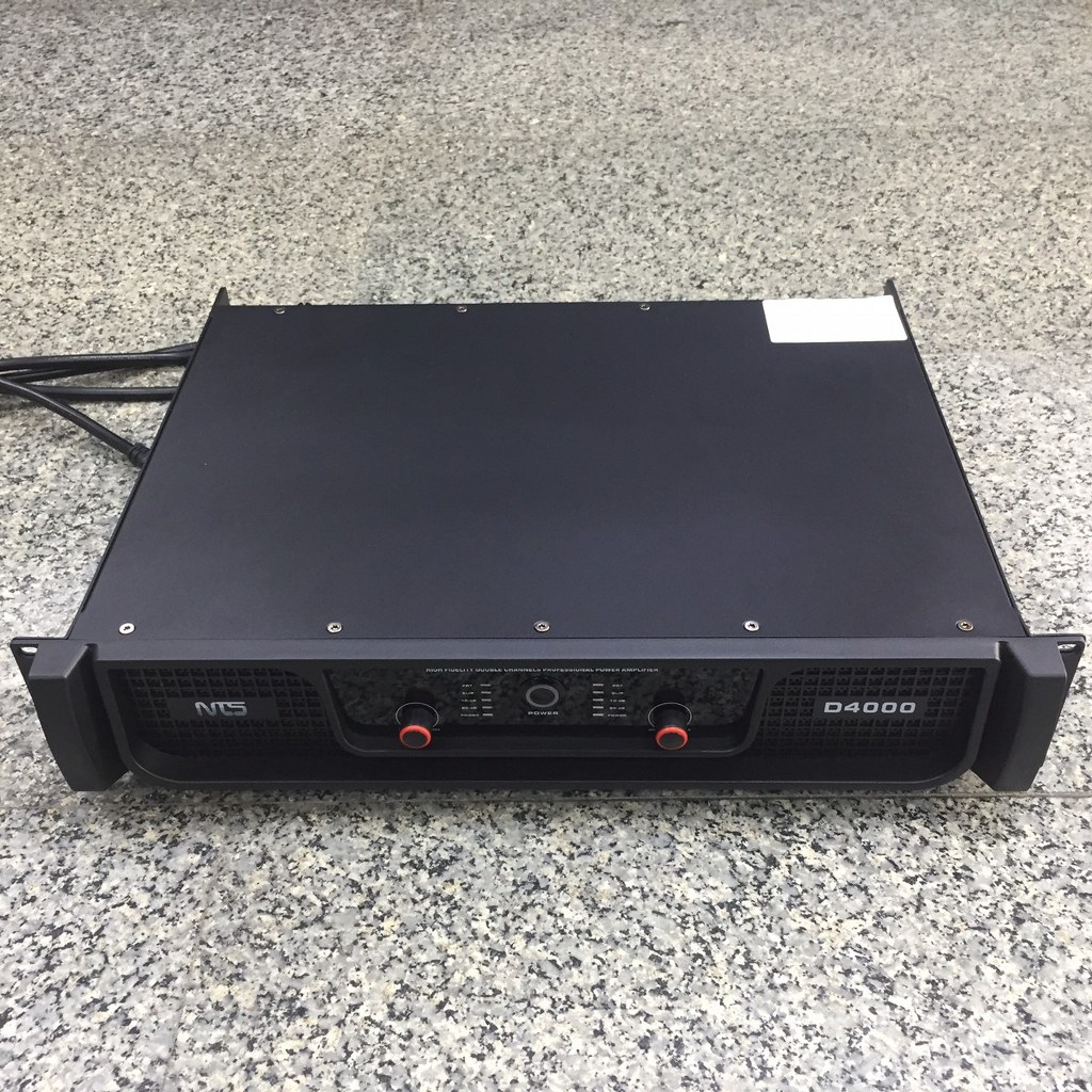NTS D-4000 poweramp