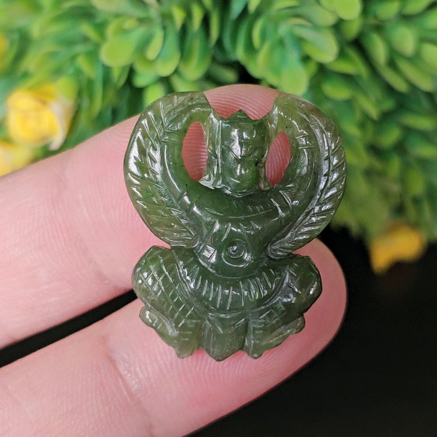 หยกแกะสลัก ครุฑ เนฟไฟรต์ (Nephrite jadeite)