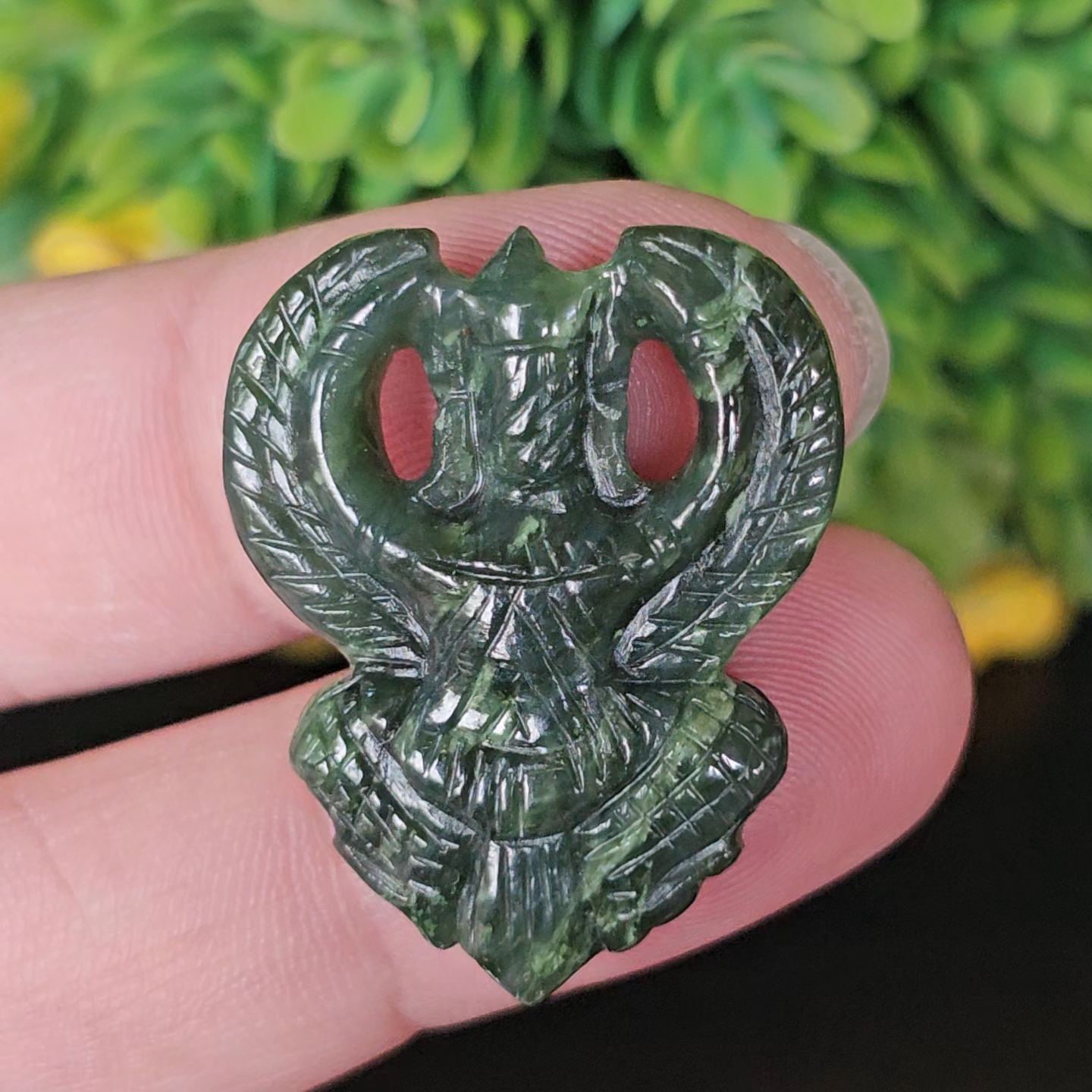 หยกแกะสลัก ครุฑ เนฟไฟรต์ (Nephrite jadeite)