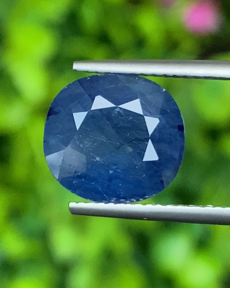 พลอย ไพลิน blue sapphire 1 เม็ด 7.48 กะรัต (Cts.) พลอยแท้ อัญมณีมงคลประจําวันเกิด เครื่องประดับพลอย
