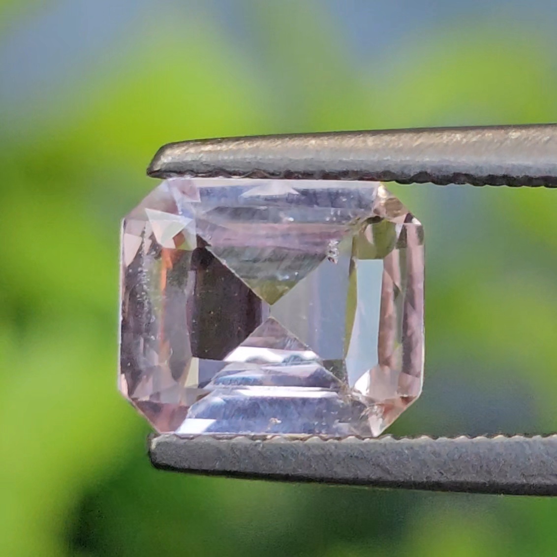 พลอย พัดพารัดชา Padparadscha Sapphire 1.23 กะรัต (Cts.) ดิบ (Unheated) พลอยแท้ อัญมณีมงคลประจําวันเกิด เครื่องประดับพลอย